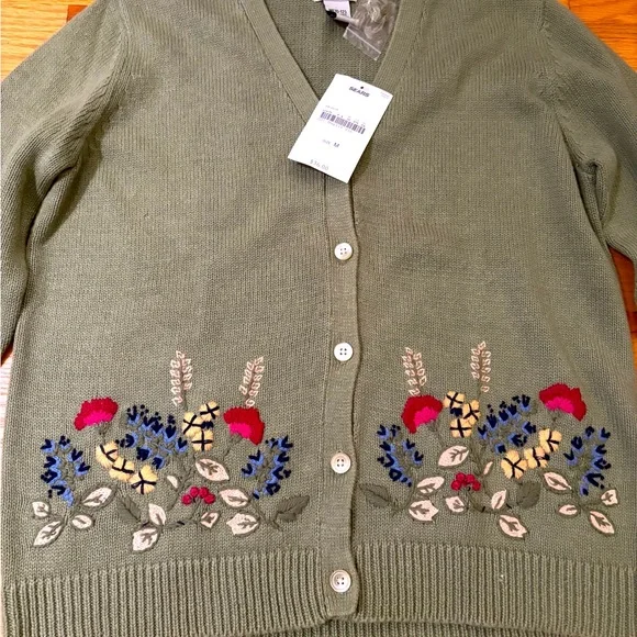 Green Cardigan with Floral Embroidery - Picture 2 of 5